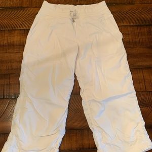 Lululemon white capris